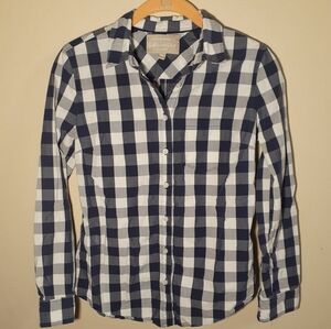 Banana Republic Navy and Cream Soft Wash Shirt
